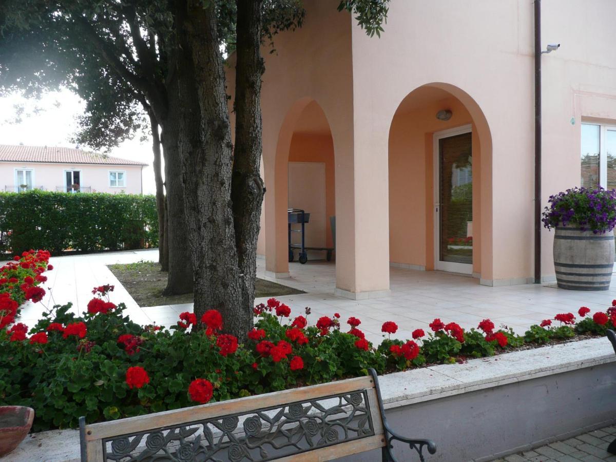 Bolgheri Marina Resort Marina Di Bibbona Exterior foto